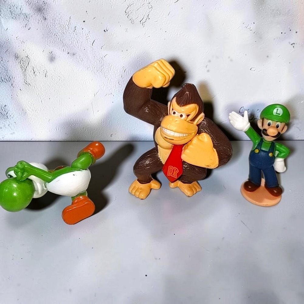 VTG Nintendo Super Mario Donkey Kong Luigi Yoshi Mini Action Figures Lot 3-3.5